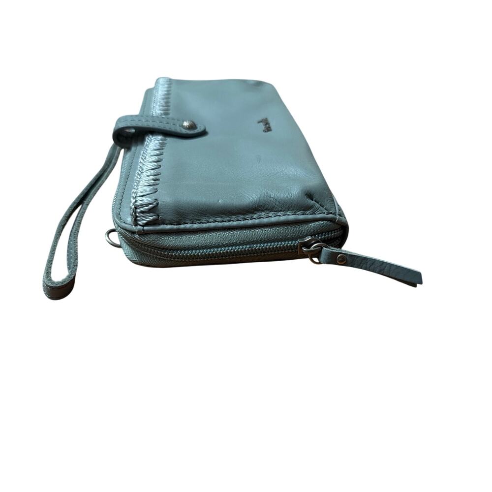 The SAK Iris Smartphone Crossbody Wristlet Gray Crochet Wallet - Picture 6 of 12